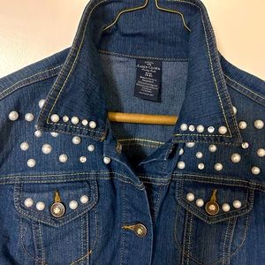 Faux Pearls & Rhinestones
Wash cold water. 
No heat. 
No rips or stains.